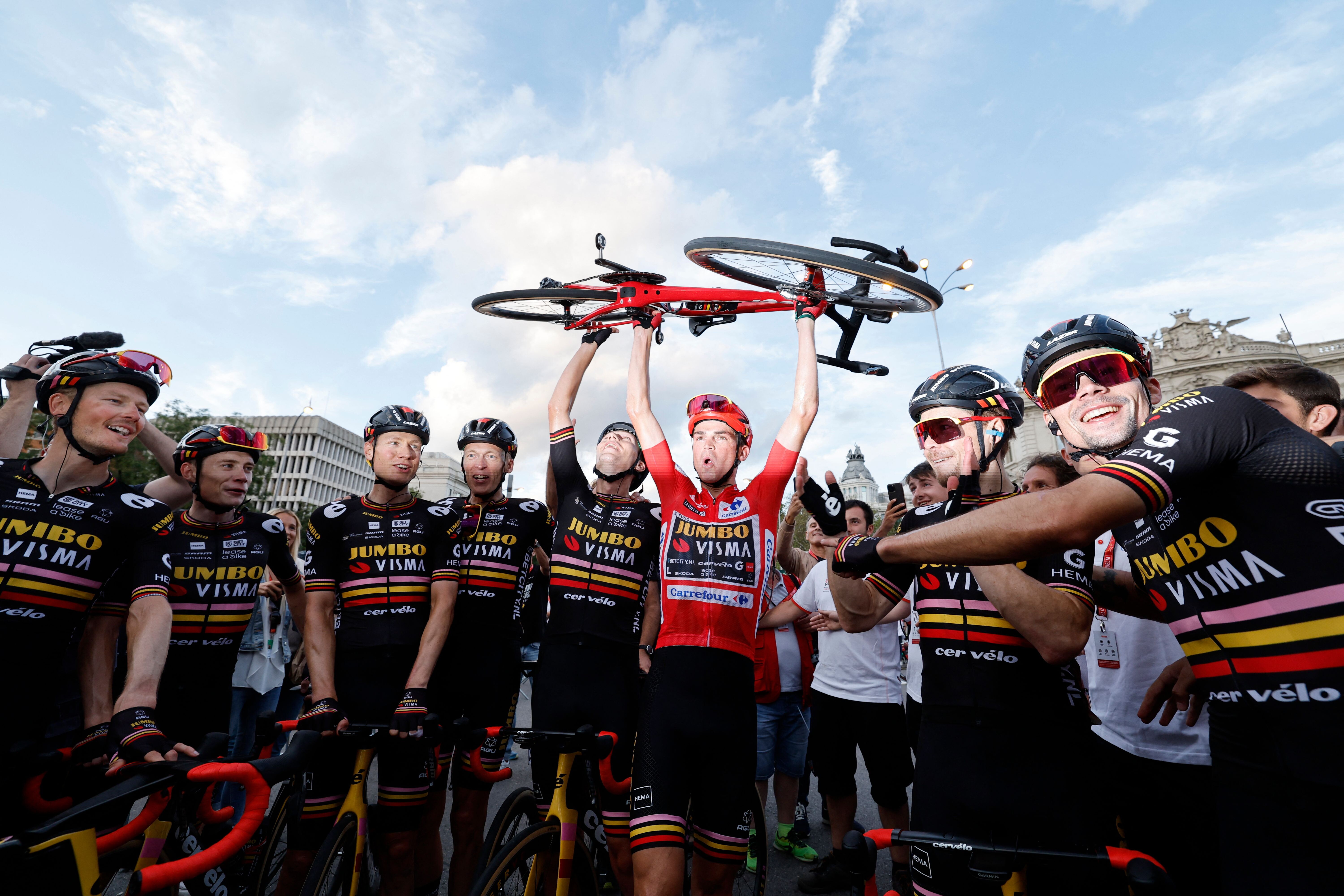 Vuelta, 21a tappa: Groves regola il gruppo a Madrid, Kuss festeggia la vittoria<br />
- foto 1