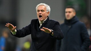 Mou parla in portoghese: “Il mio italiano non basta”, poi attacca ancora Berardi