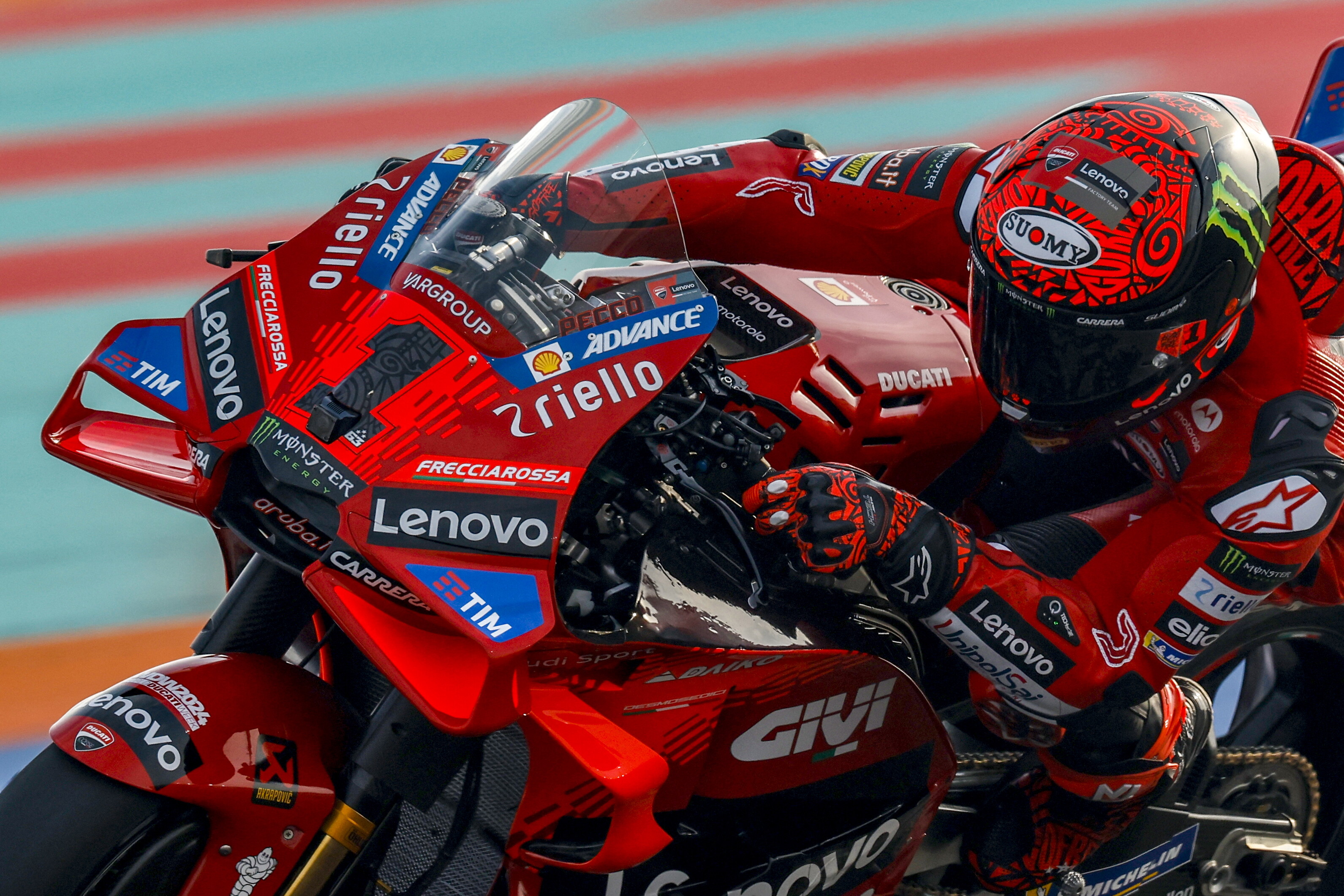 MotoGP Qatar, Libere 2: la Ducati di Marquez svetta sul bagnato