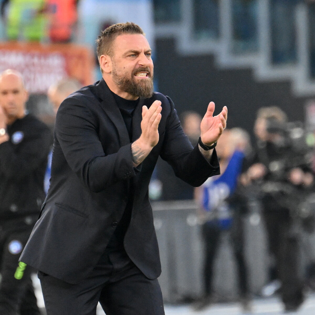 De Rossi carica la Roma: “A Milano per fare risultato e giocarci la qualificazione”