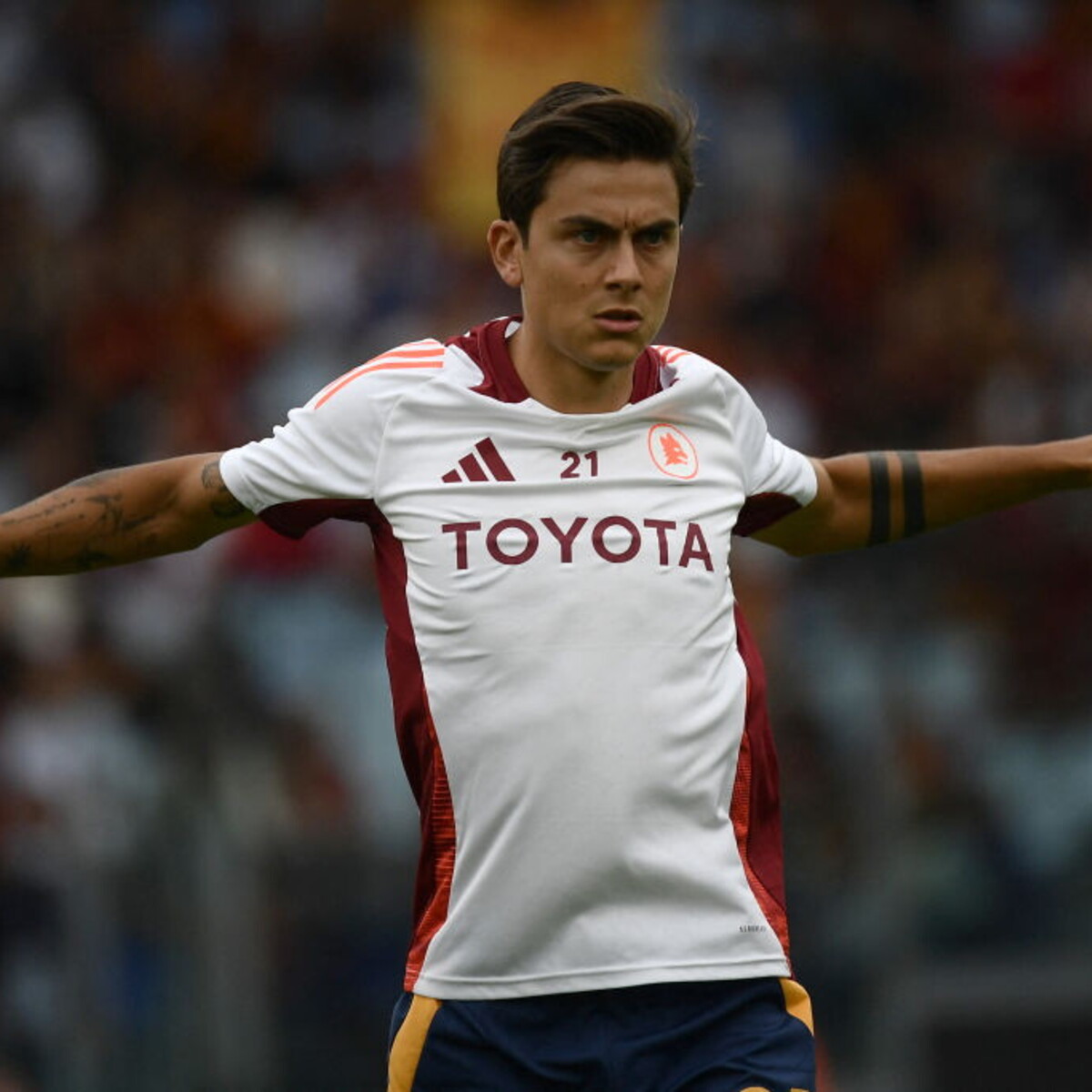 Ranieri può avere Dybala col Napoli: febbre per Hummels, ma si rivede Saelemaekers