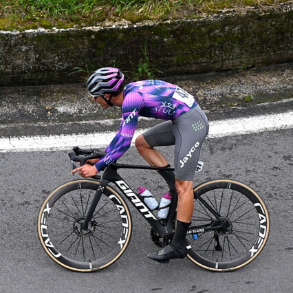 Tragedia al Giro della Valle d'Aosta: morto il 19enne Samuele Privitera dopo una caduta