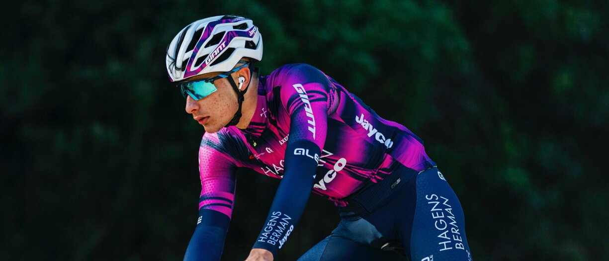 Ciclismo: atleti Federazione con lutto e minuto silenzio per Privitera
