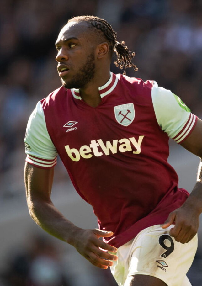 Dall'incidente in auto a senza contratto, Michail Antonio lascia il West Ham