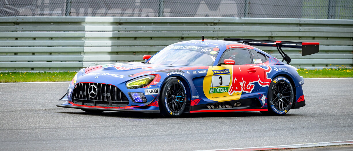 Verstappen corre al Nuerburgring: "choccato" per il pilota morto in pista