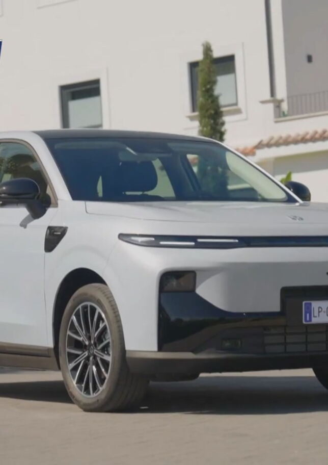 Leapmotor B10 REEV hybrid