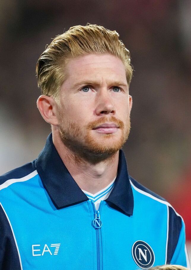 Napoli, che ne sarà di De Bruyne? L'ingaggio pesa e il mercato parte da tre ritorni
