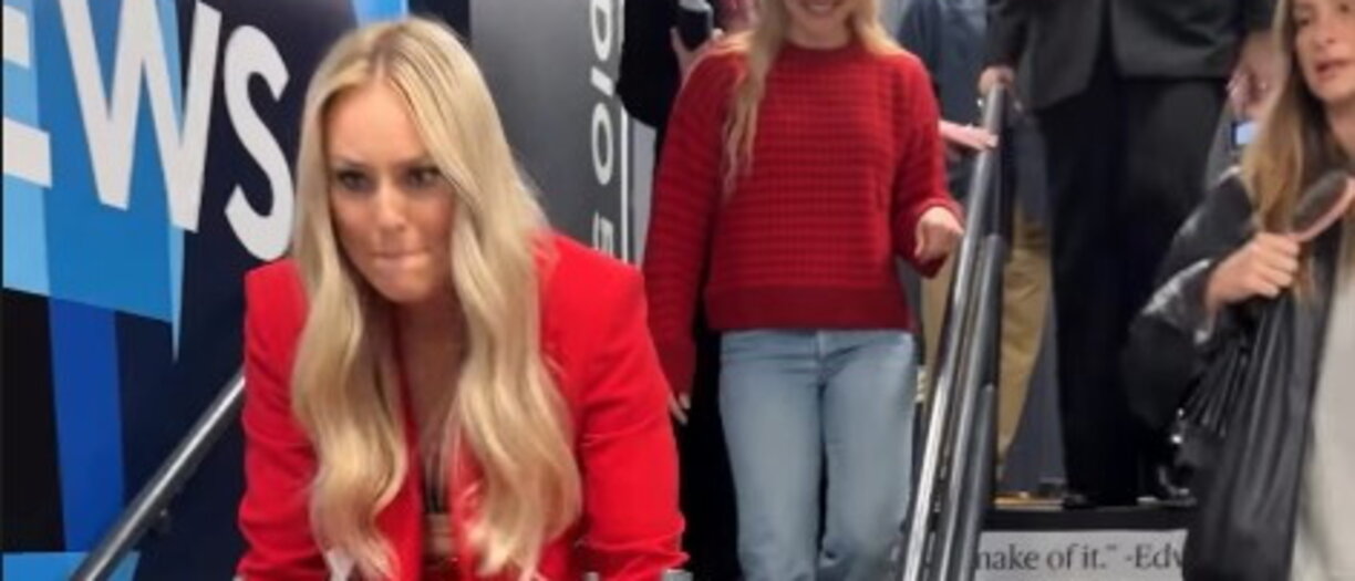 Vonn: "Mai provati dolori come questo, potrei non gareggiare più". Ma poi arriva l'acrobazia sulle stampelle...