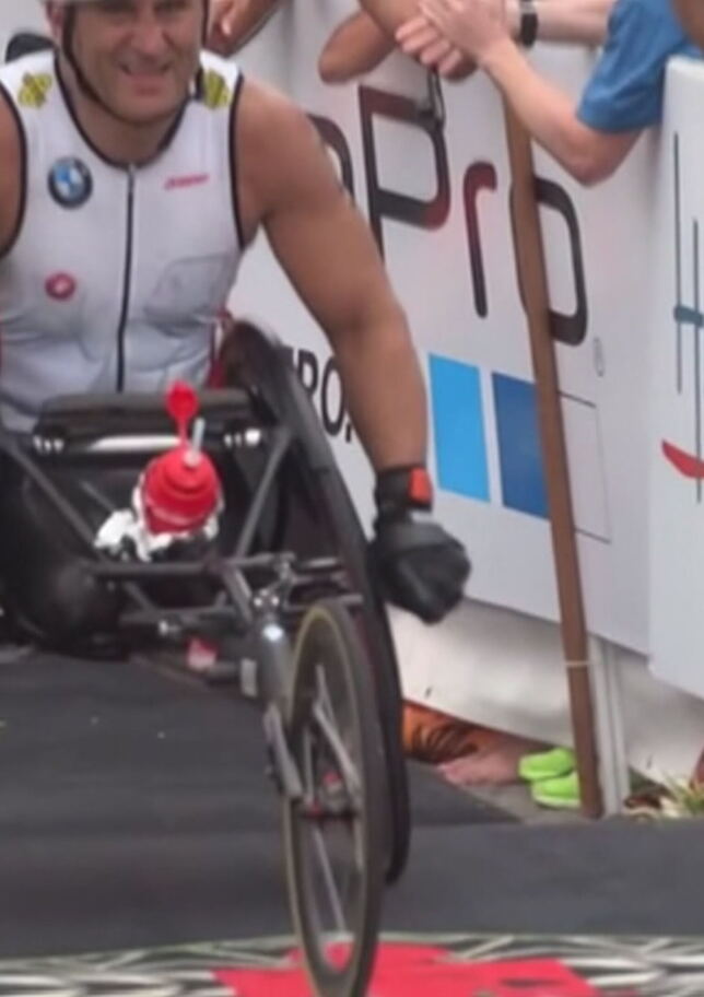 Addio ad Alex Zanardi: il ricordo di un mito, fuoriclasse della vita