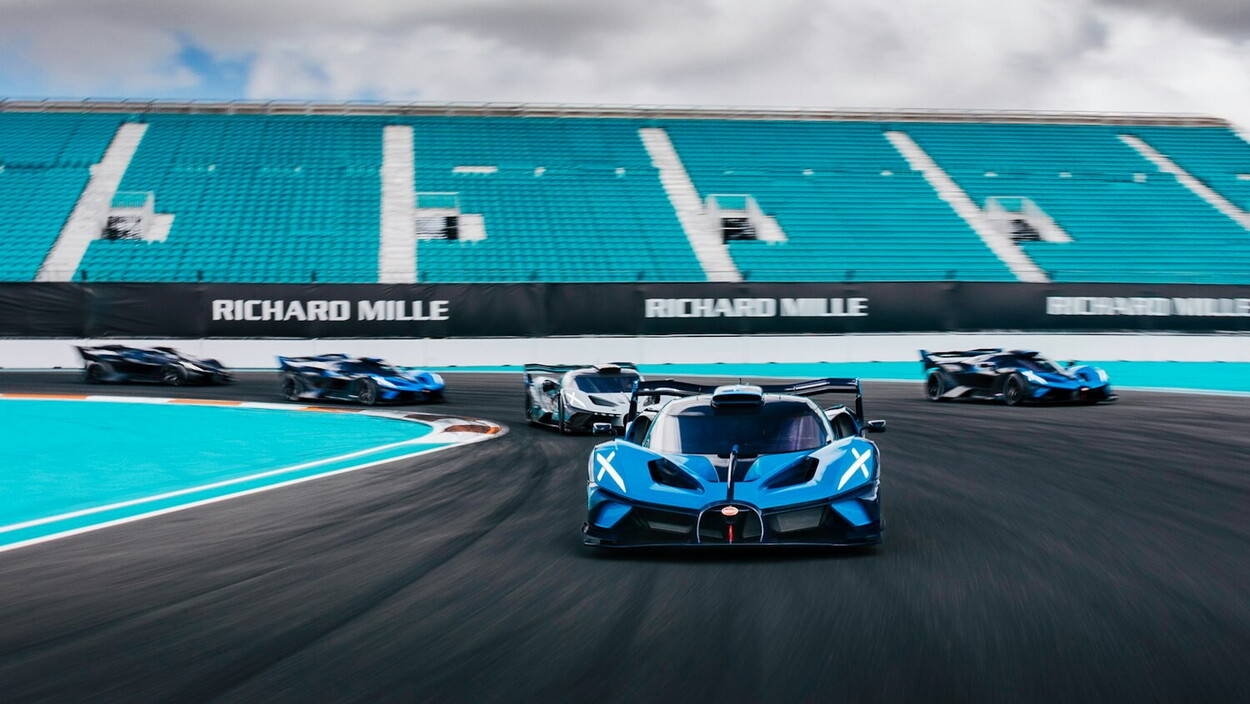 Non solo Formula 1: a Miami parata di Bugatti da 30 milioni