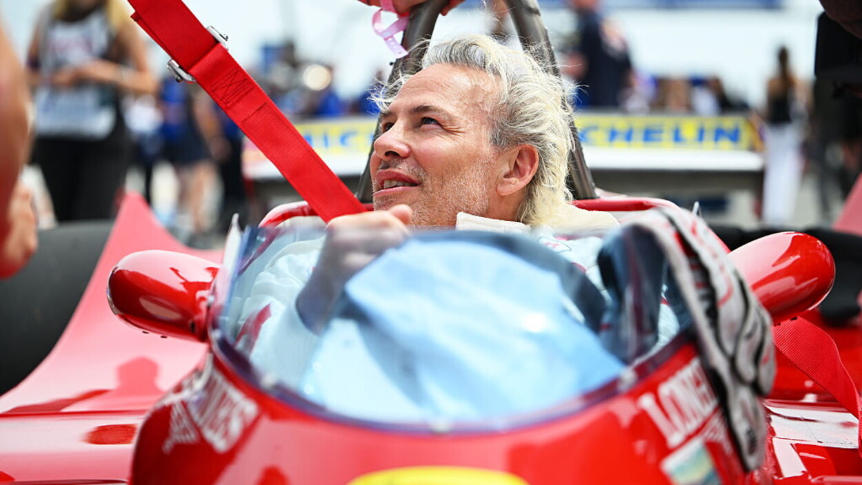 Villeneuve torna in pista con Porsche