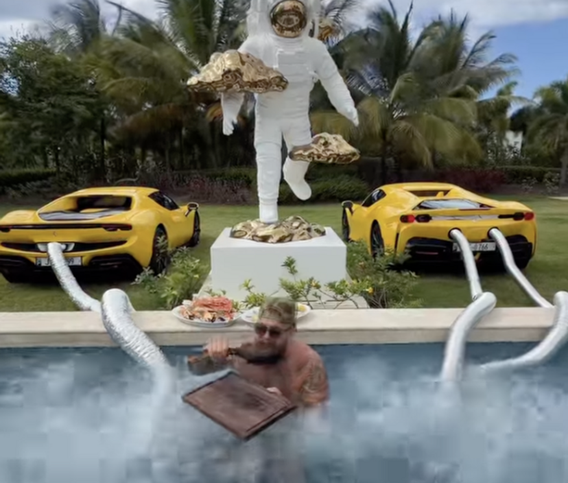 Jake Paul usa le sue Ferrari per...l'idromassaggio