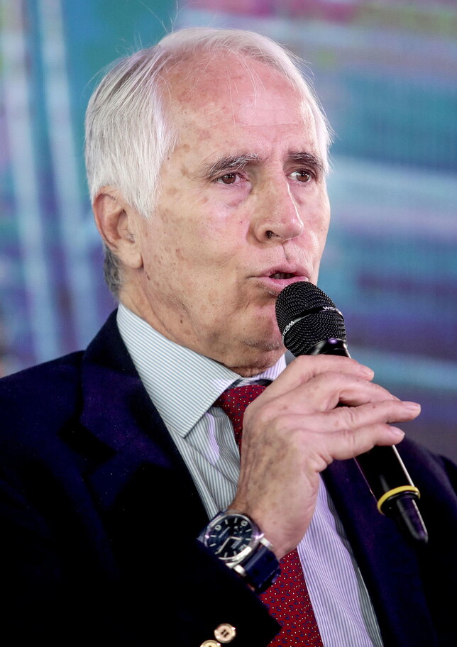 Presidenza Figc, Malagò scioglie le riserve: "Oggi deposito la mia candidatura". Sfiderà Abete