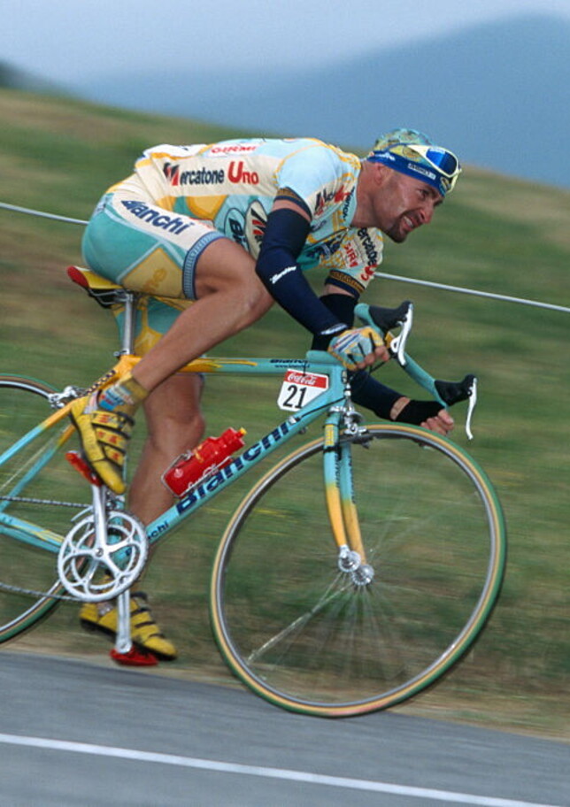 Caso Pantani, legali genitori: "Non ci opponiamo a richiesta archiviazione, abbandonato da persone di cui si fidava"