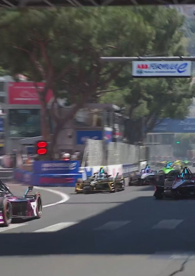 La partenza della Gara 1 di Monaco