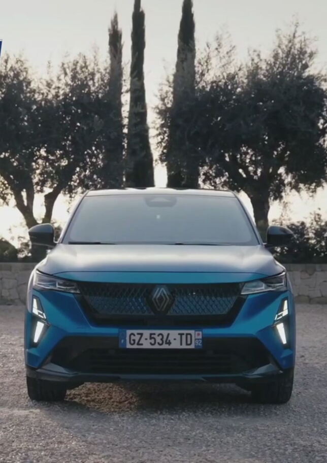 Renault Rafale Hyper hybrid E-Tech 4x4