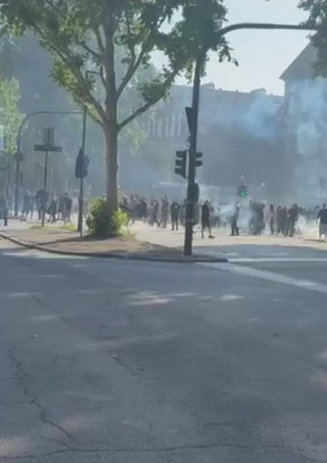 Scontri prima di Toro-Juventus: ultrà rivali vengono a contatto, interviene la Polizia