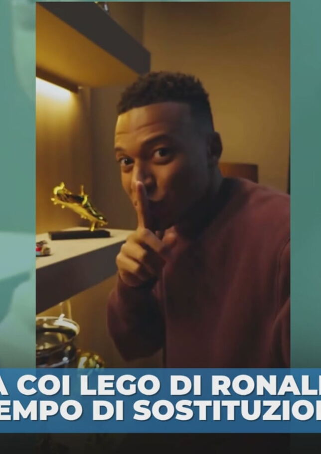 Mbappé scherza con lego di CR7