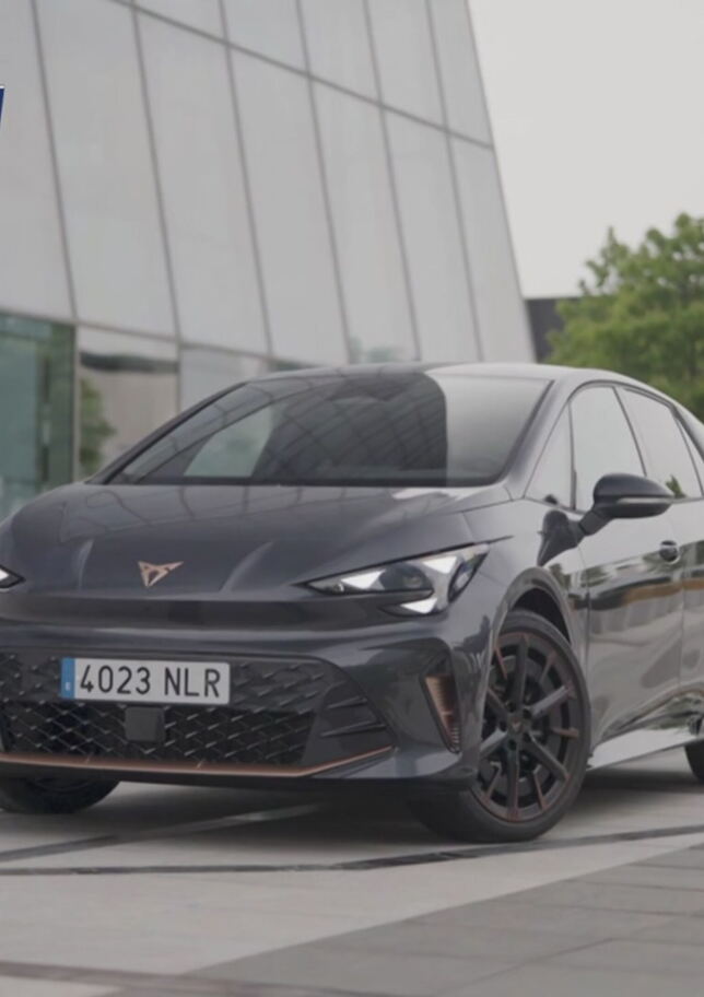 Cupra Born si rinnova