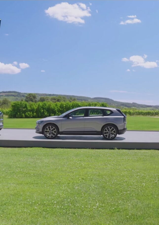 Nuova Volvo EX60