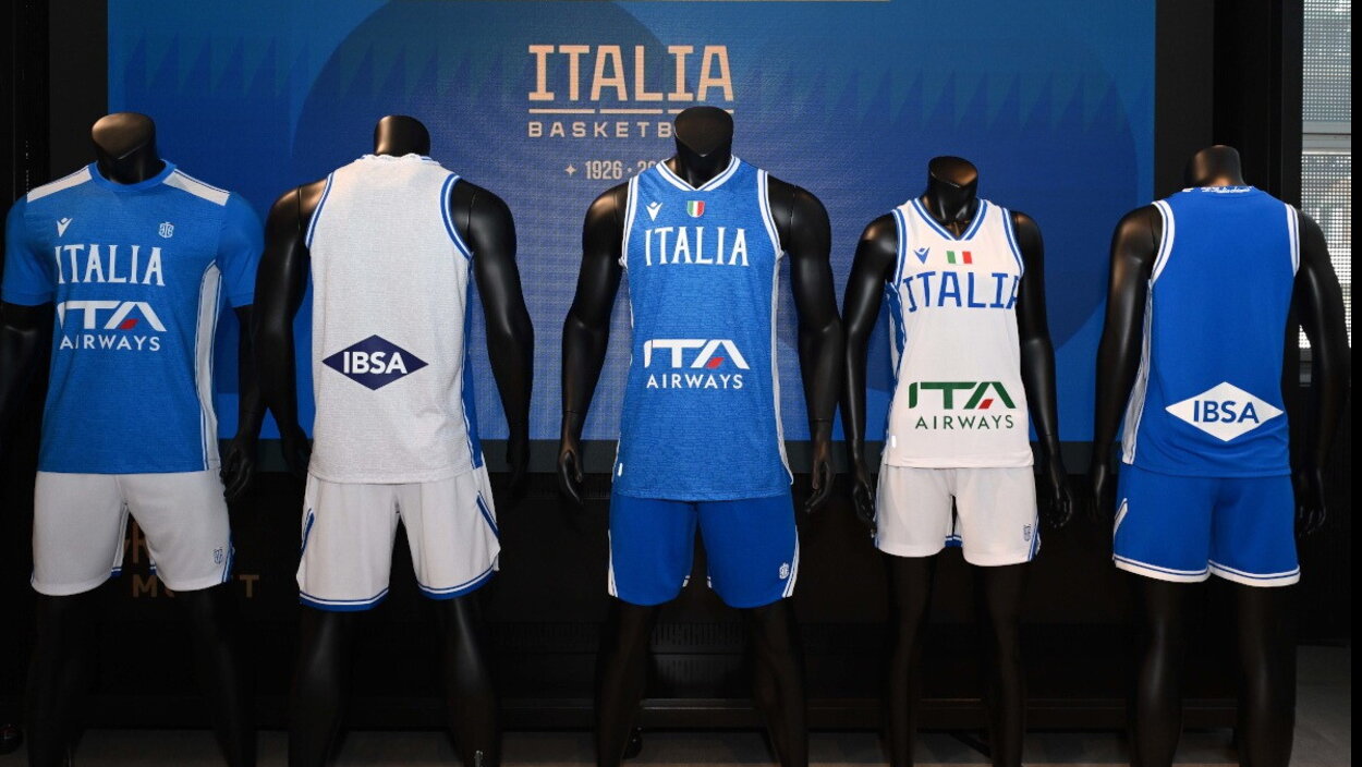 L'Italbasket presenta le nuove maglie Azzurre firmate Macron: un kit celebrativo e retrò