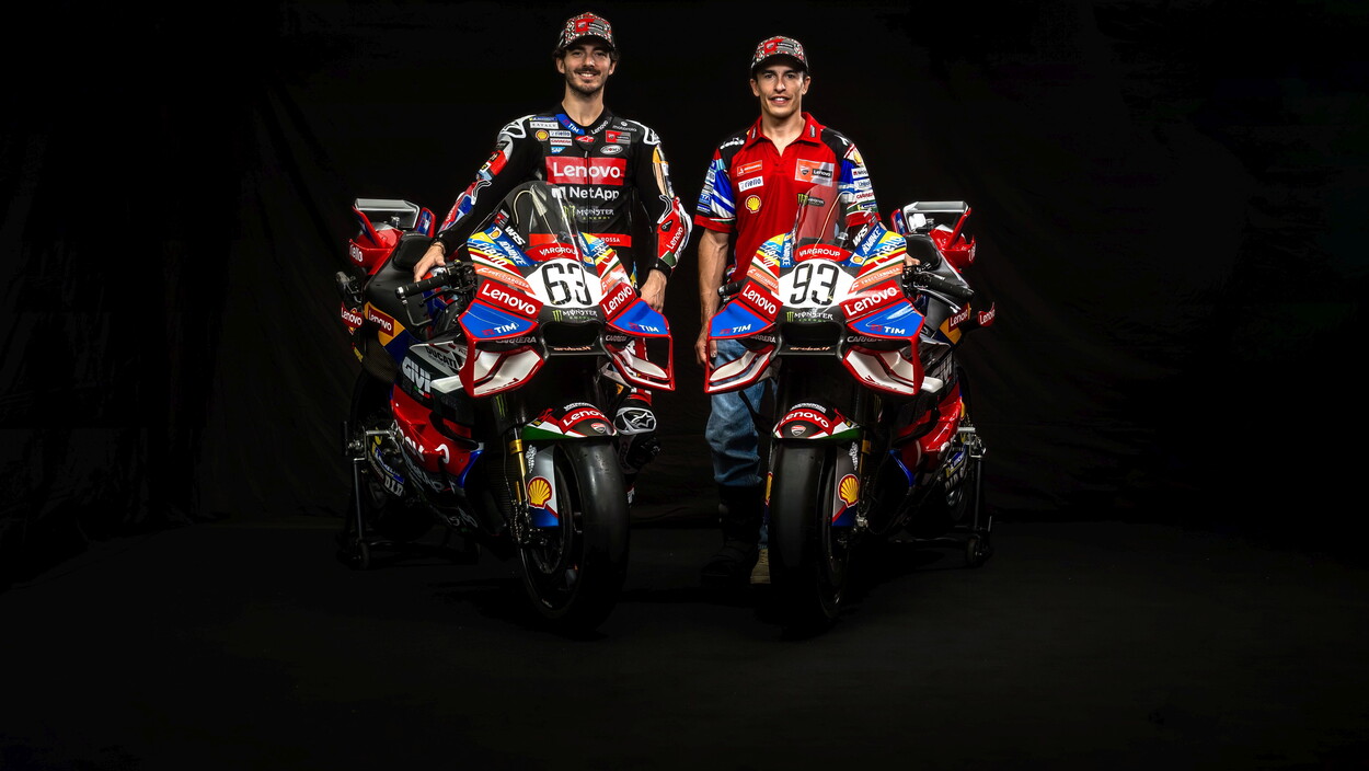 Il Mugello tiene a battesimo le 10 Ducati della Collezione 100 e una Desmosedici GP26 in livrea speciale