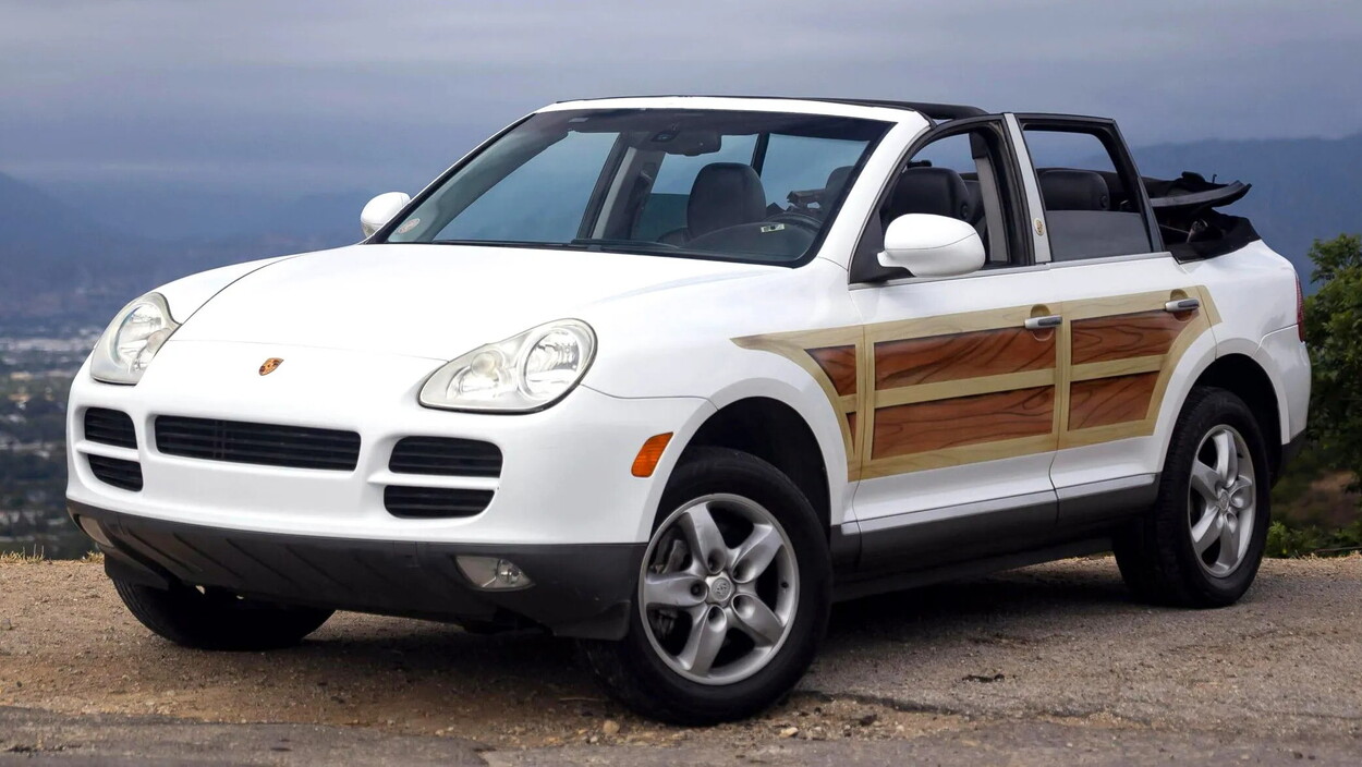 L'unica Porsche Cayenne cabriolet è stata venduta all'asta