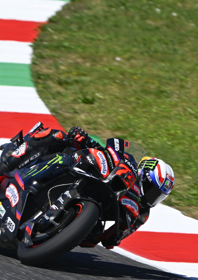 Pole e record per Bezzecchi al Mugello, tre Aprilia in prima fila