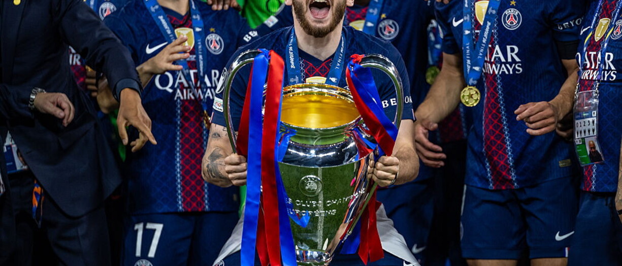 Kvara eletto miglior giocatore della Champions 2025/26
