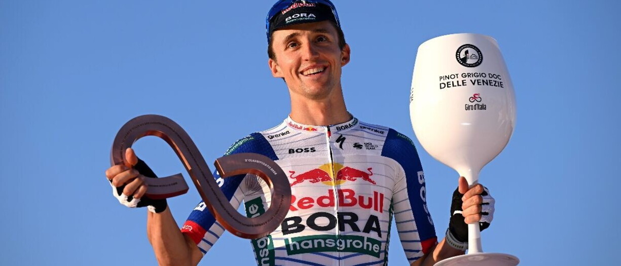 Ciclismo, Giro d'Italia: il Red Bull KM assegna la maglia bianca a Eulalio