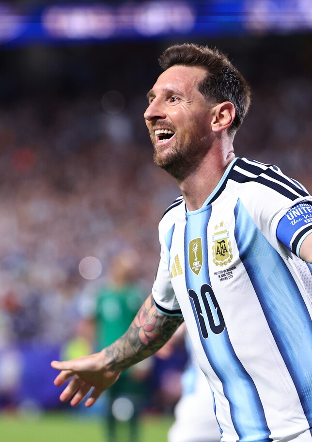 Leggenda Messi! Tripletta 20 anni dopo l'esordio ai Mondiali e miglior marcatore di sempre