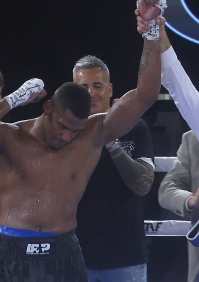 Titolo italiano pesi massimi, Carlesimo-Morejon: match integrale
