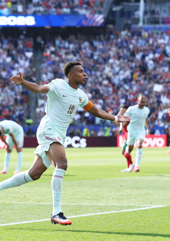 E' una Francia senza rivali: Mbappé e Dembélé affondano il Marocco e si prendono la semifinale