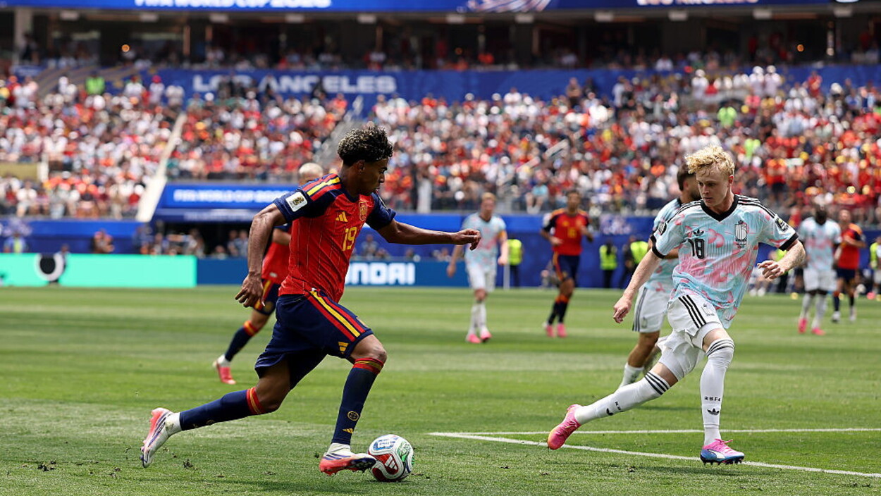 Le foto di Spagna-Belgio: Lammens sbaglia, Merino porta la Roja in semifinale