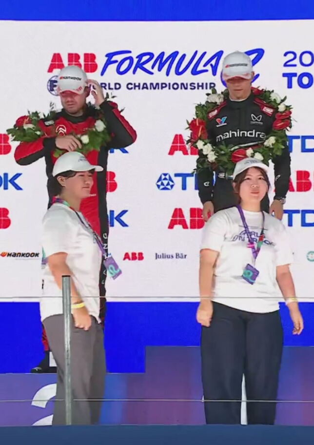 Il podio della Gara 2 a Tokyo