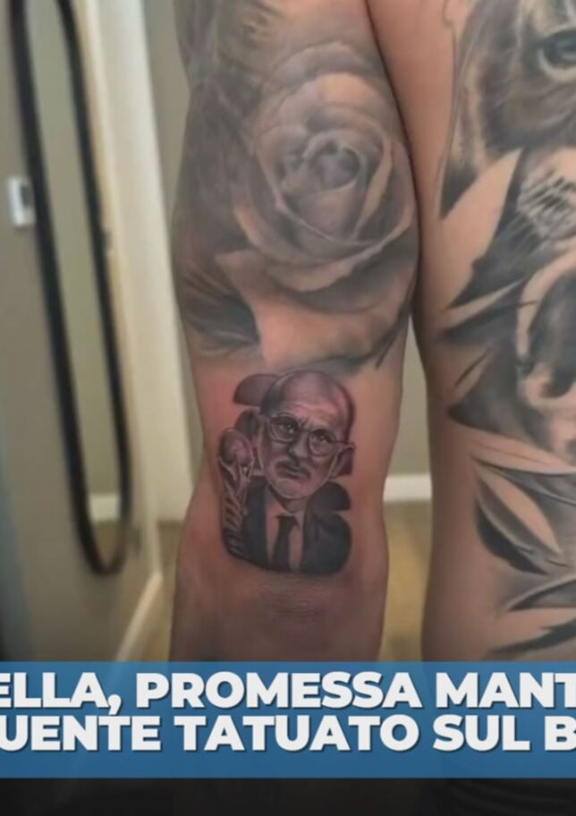 Cucurella si tatua De La Fuente sul braccio