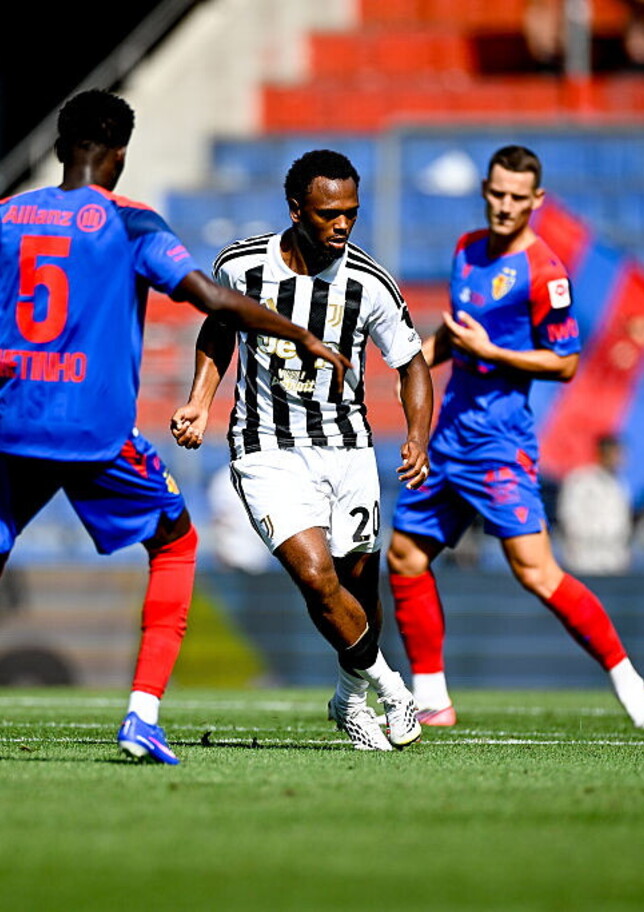 Openda saluta la Juve: ufficiale la cessione al Lione. La formula del trasferimento