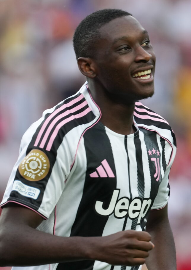 Juve, finalmente Kolo Muani: è a Torino. Visite, firma e partenza per Hong Kong