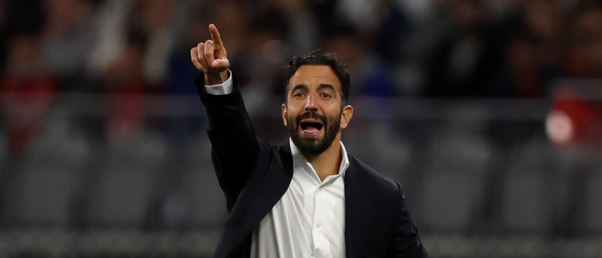 Milan-Inter 1-1, Amorim post-match: "Migliorare in tutto, Leao deve divertirsi stare al Milan è una fortuna"