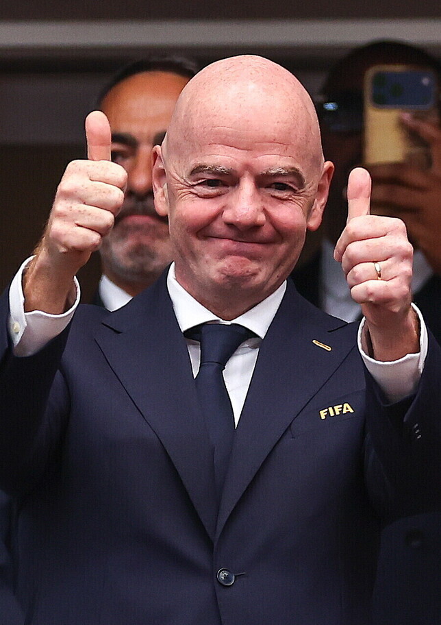 La Fifa per ora sta con Infantino: "Pieno sostegno. Ma che errore con l'apertura ai privati"