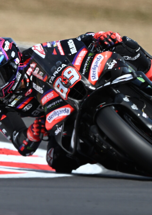 A Martin la Sprint che vale doppio nel duello con Ogura. Tris Aprilia e Bezzecchi sul podio in lacrime