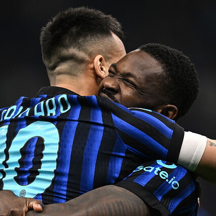 Inter rientrata in Italia: Stones debutta ad Appiano, riecco Lautaro e Thuram