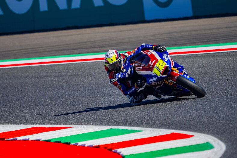 Moto2, GP Gran Bretagna: Gonzalez festeggia un giro prima, a Silverstone vince Salac