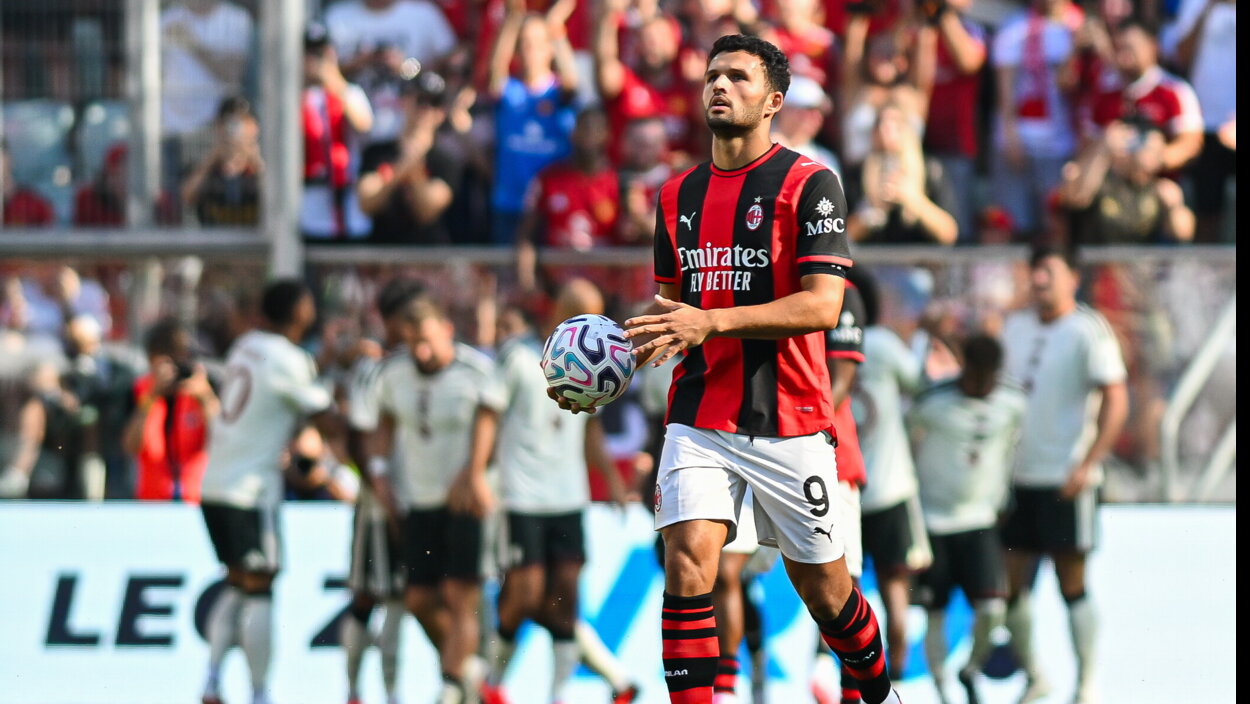 Il Milan sfida il Manchester United in amichevole: le immagini del match