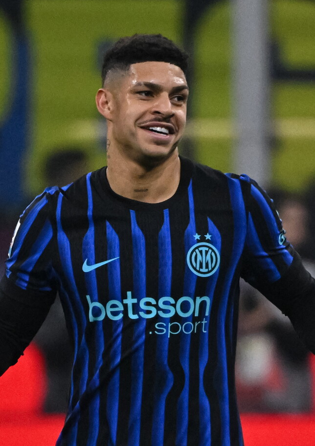 Roma, priorità all'esterno basso: Luis Henrique torna in pole ma manca l'accordo con l'Inter