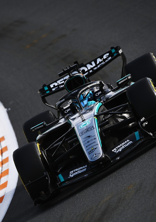 Pole Sprint per Russell, Antonelli e le Ferrari inseguono
