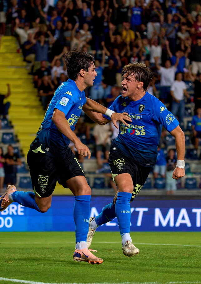 L'Empoli in 10 piega la Cremonese, Arezzo e Modena ribaltano Avellino e Benevento