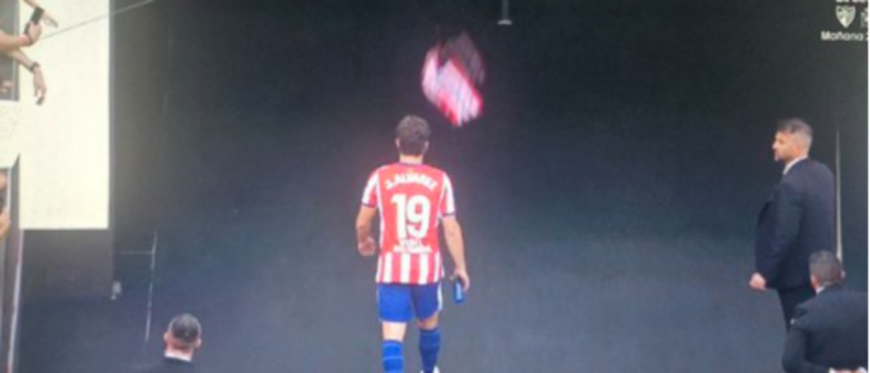 Atletico, fischi assordanti per Julian Alvarez che scappa negli spogliatoi al fischio finale