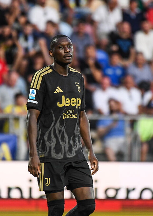 La Juve sfida il Parma senza Yildiz e pensando a Kessie: c'è ancora Kolo Muani. Apre la Fiorentina