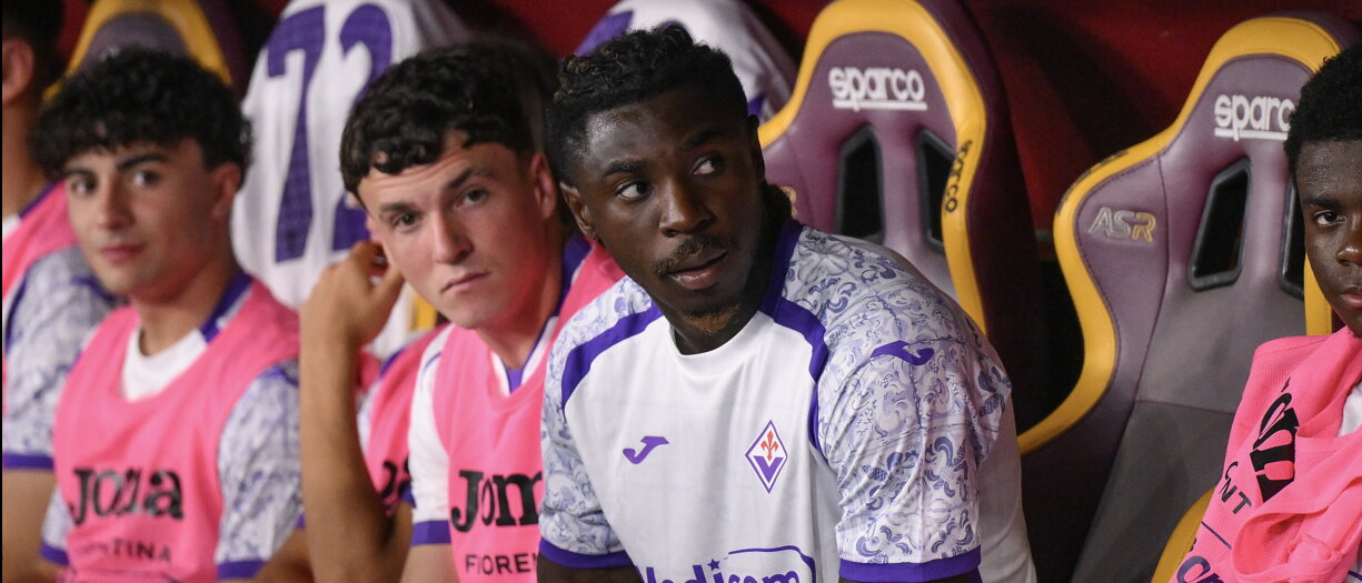 Fiorentina-Frosinone, Kean nemmeno in panchina: trattativa a oltranza col Como